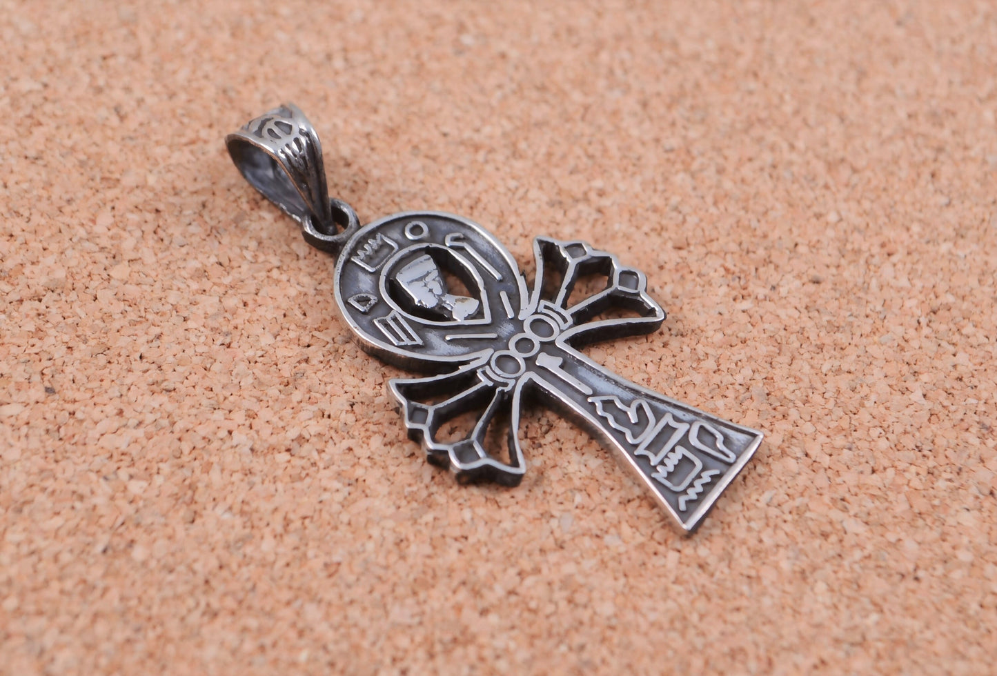 Lovely Sterling silver egyptian openwork Ankh With Queen nefertiti Pendant Charm