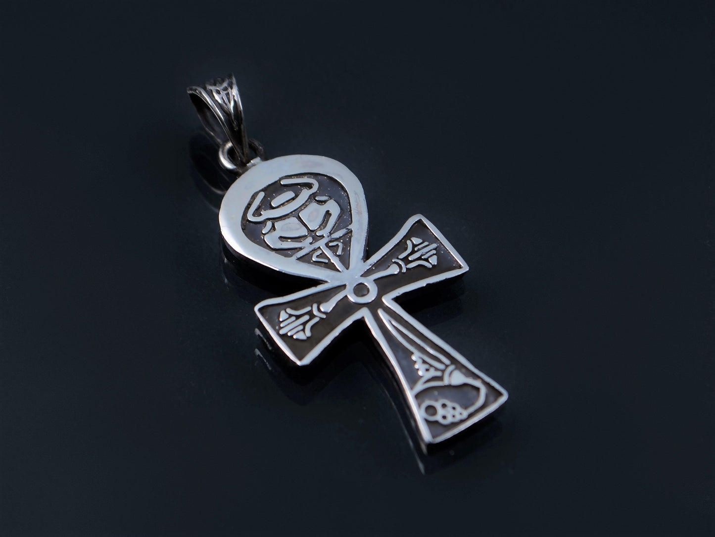 Lovely egyptian silver Ankh life key With Scarab Pendant Charm