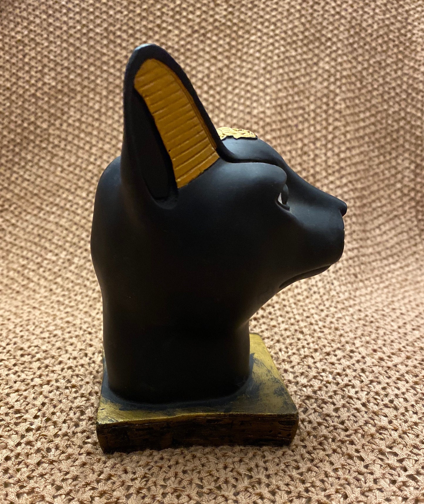 Superb Commemorative Ancient Egypt Goddess Bastet Bast Bust Cat Statue With Scarab On SALE