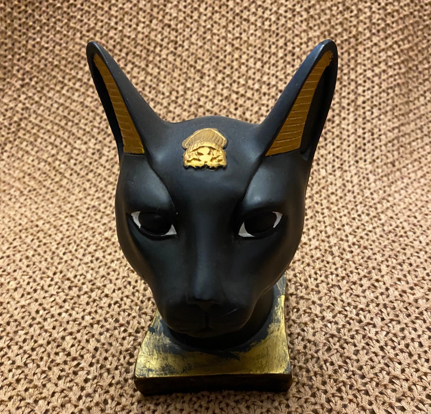 Superb Commemorative Ancient Egypt Goddess Bastet Bast Bust Cat Statue With Scarab On SALE