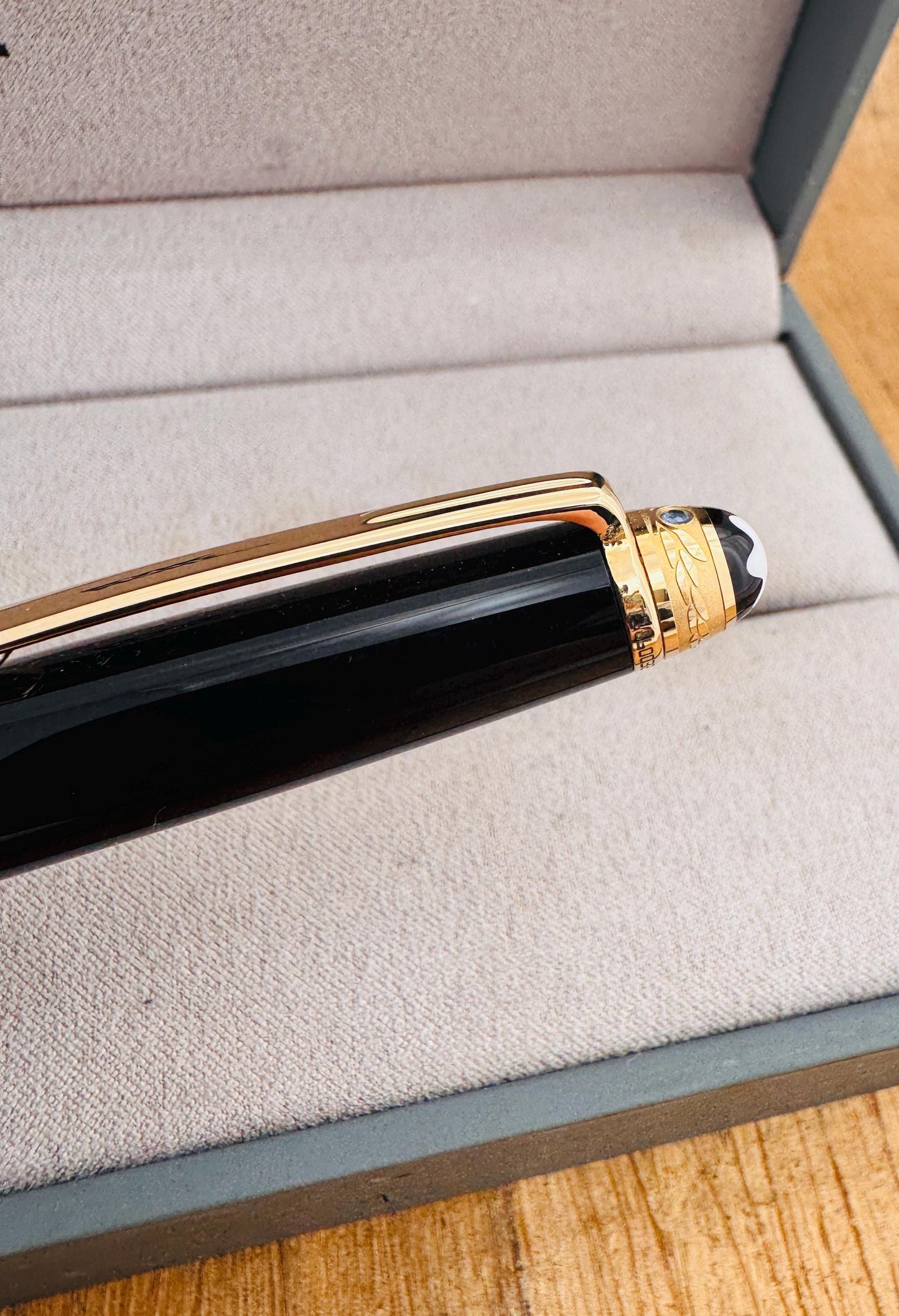 Excellent MONTBLANC Meisterstuck Rollerball Pen SAPPHIRE UNICEF Pen Boxed