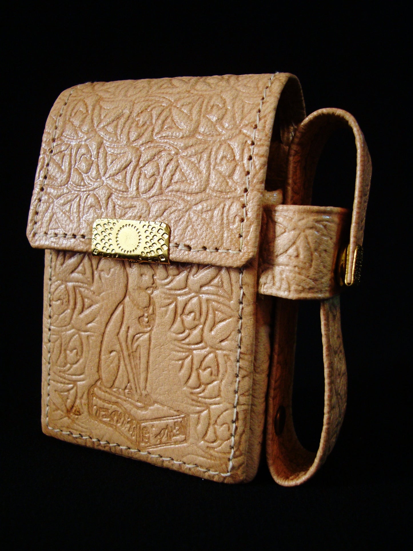 Egypt Hand Made Egyptian Genuine Fine Leather Bastet Bast Cigarette Case cigarette holder Ancient Egyptian