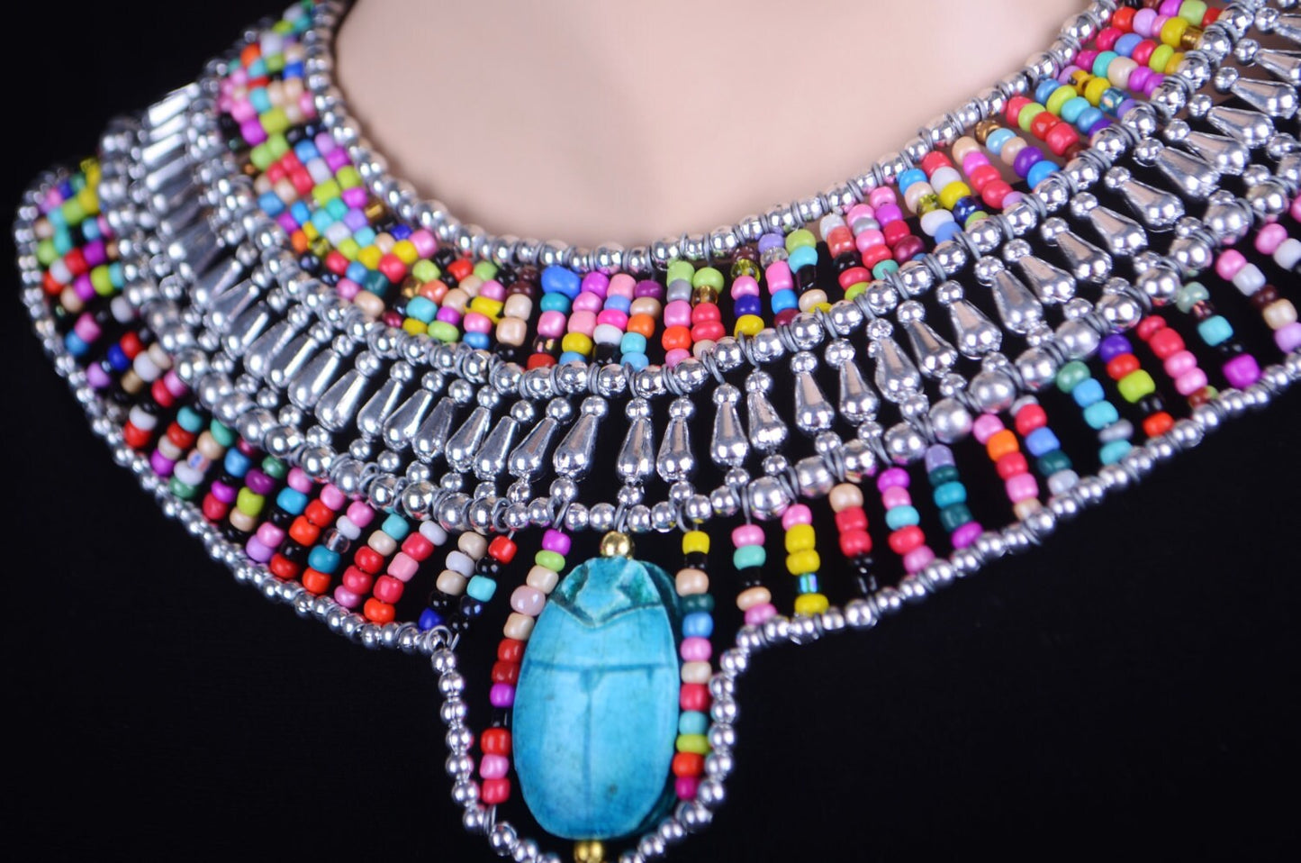 Chiny Egyptian Silver Beaded Cleopatra Large Scarabs Necklace Collar